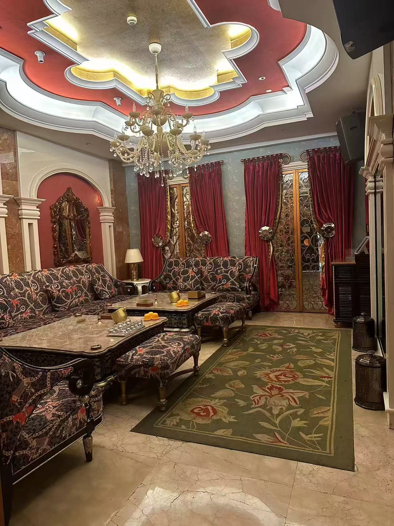 东方魅力商务KTV酒水陈列