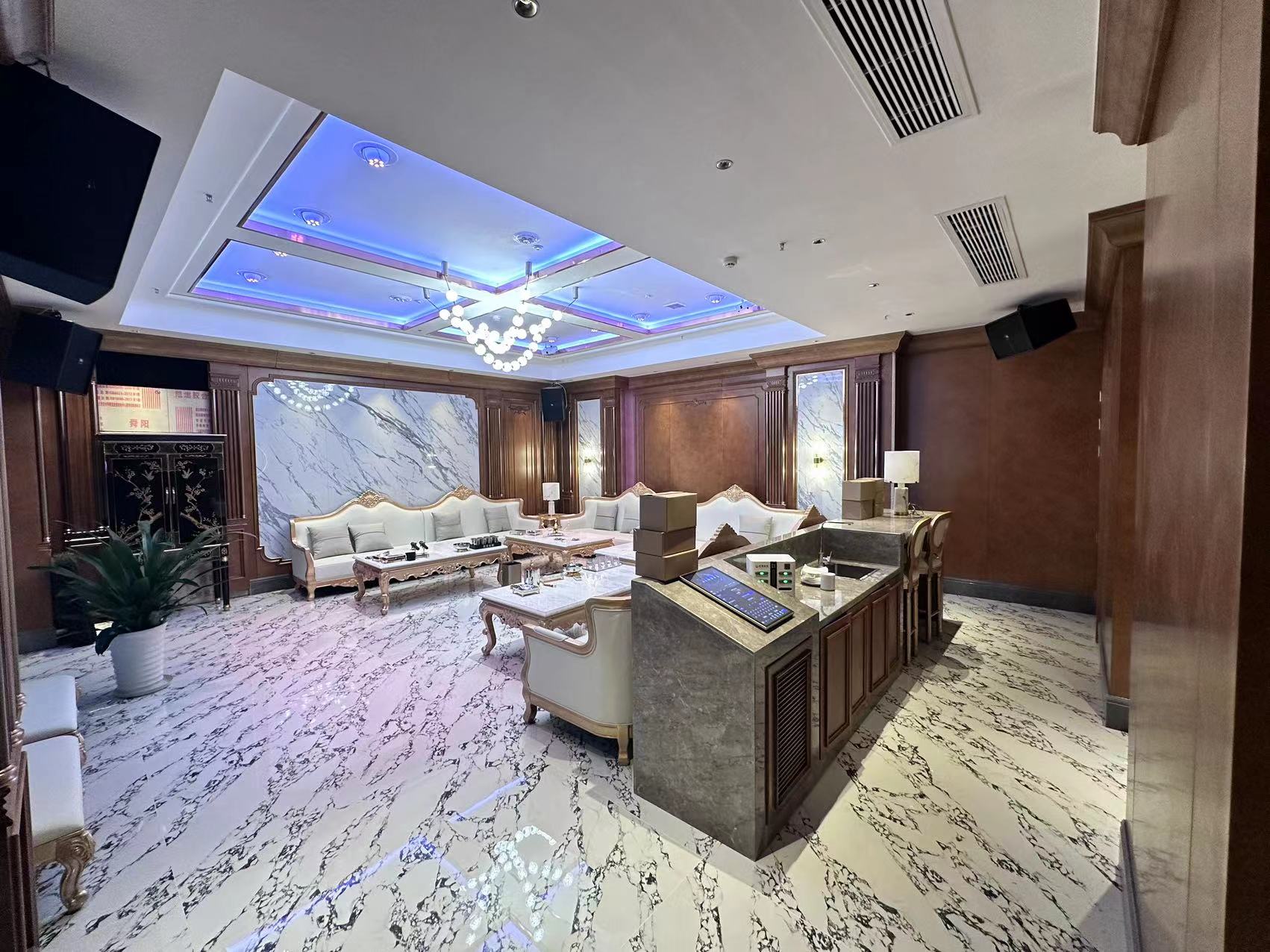 名烨·菲尼克斯商务KTV包厢桌面