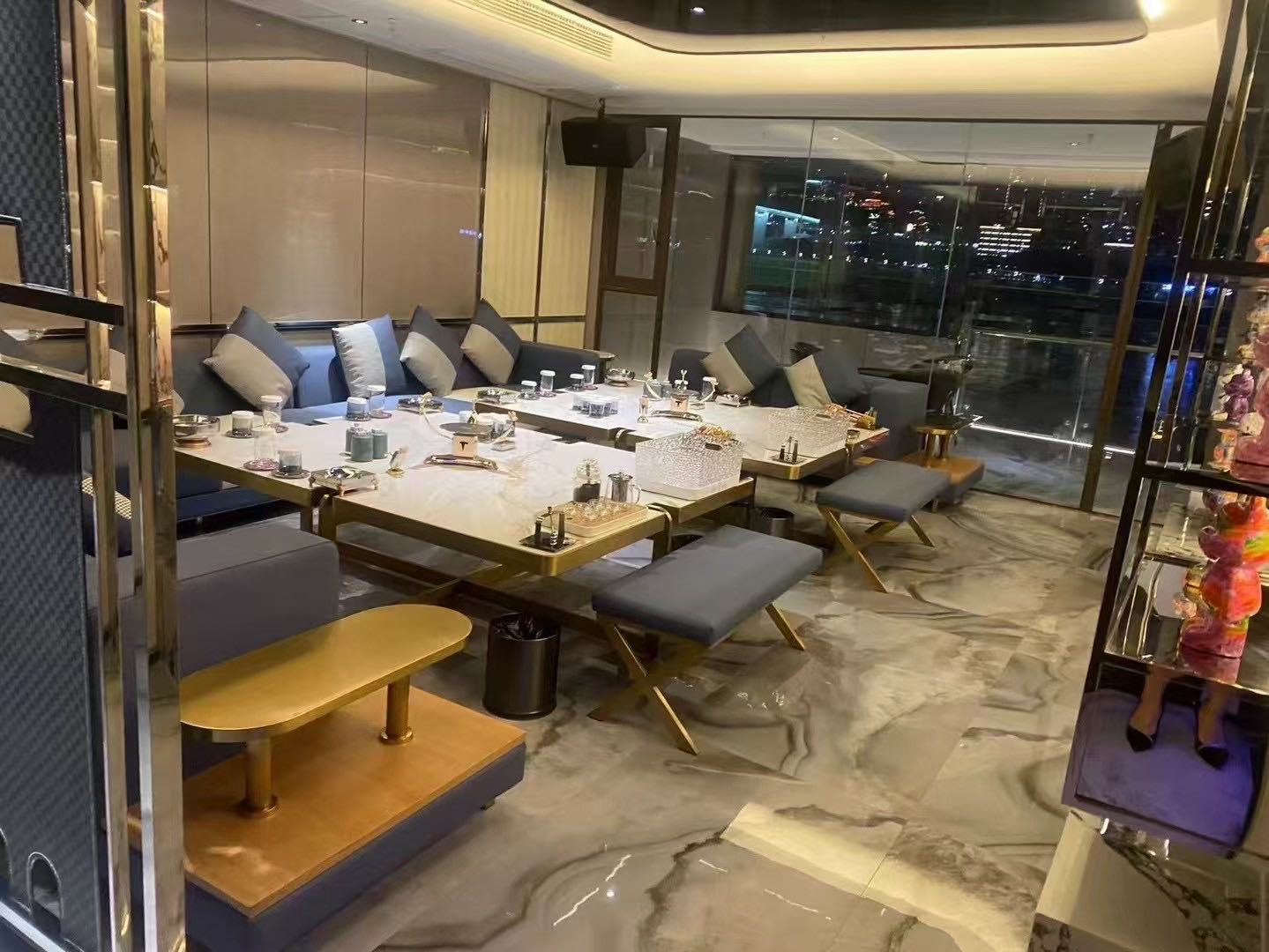 重庆南坪世纪会商务KTV精致果盘与酒水组合