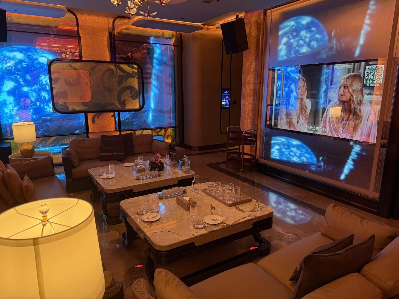 上海缤纷年代商务KTV包厢实拍