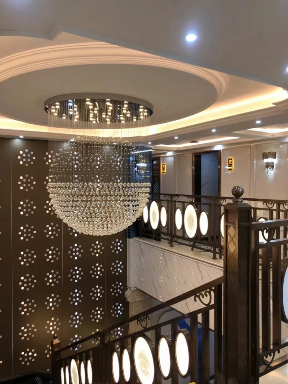 上海皇宫商务KTV豪华大包厢内部全景