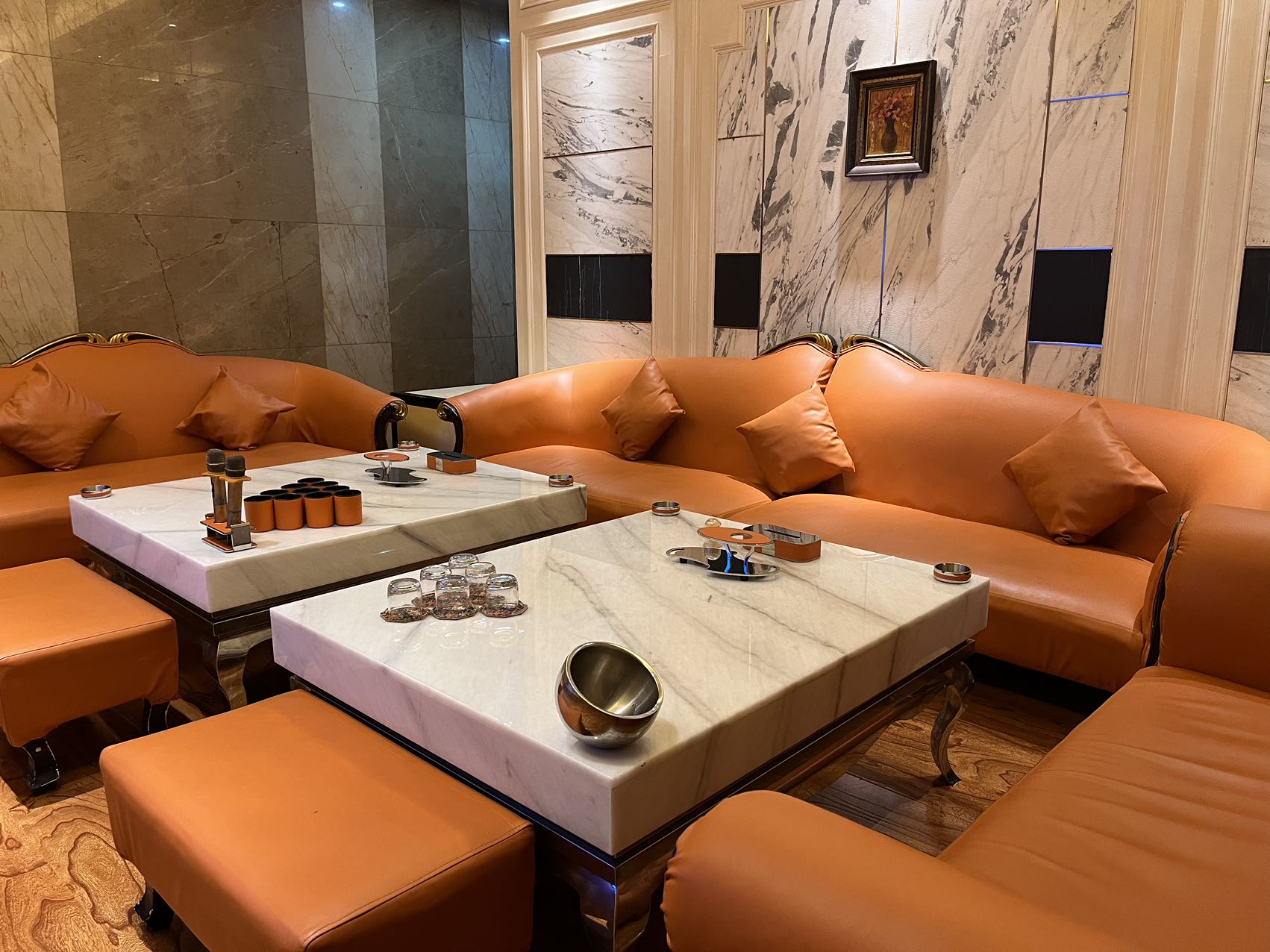 宁波夜生活商务KTV走廊灯光