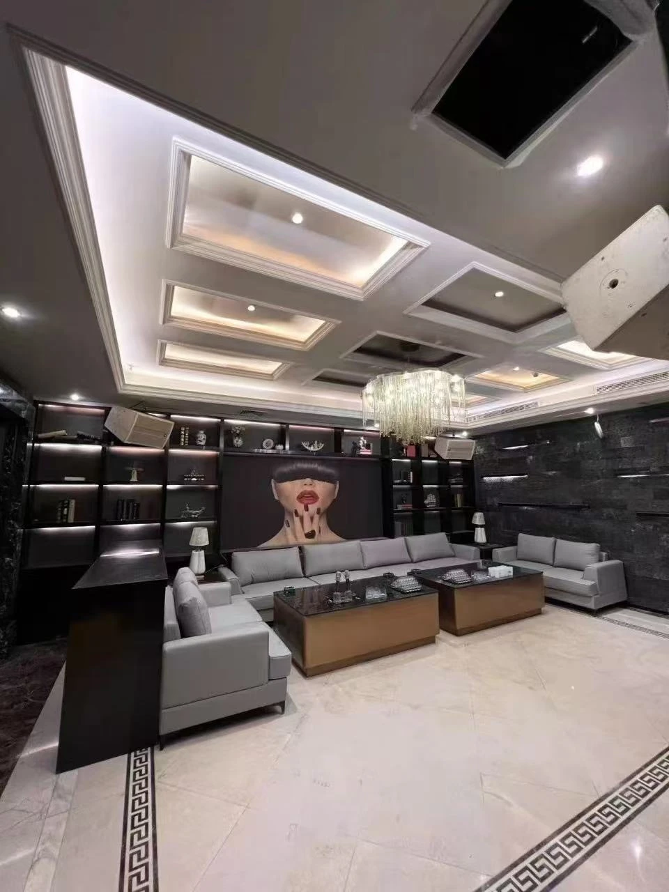 上海商务KTV一零八潮KTV精致酒水台