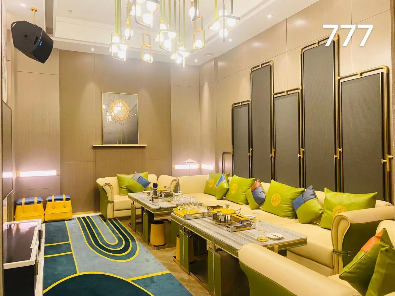 上海遇见商务KTV总统级包厢会客区