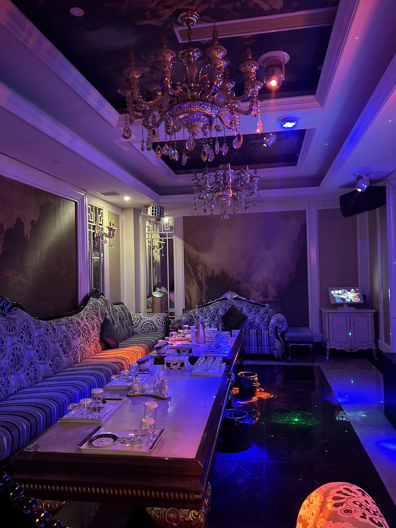 上海永利会商务KTV包厢预订|魔都高端夜生活首选