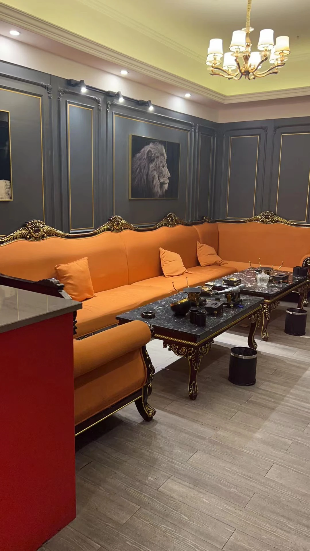 南京鼓楼区商务KTV群音会外观夜景