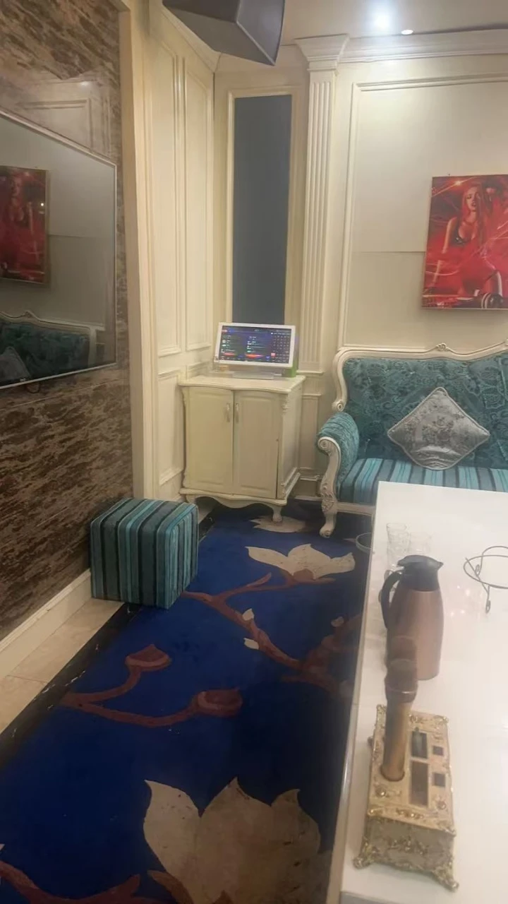 上海好心情商务KTV专业服务团队