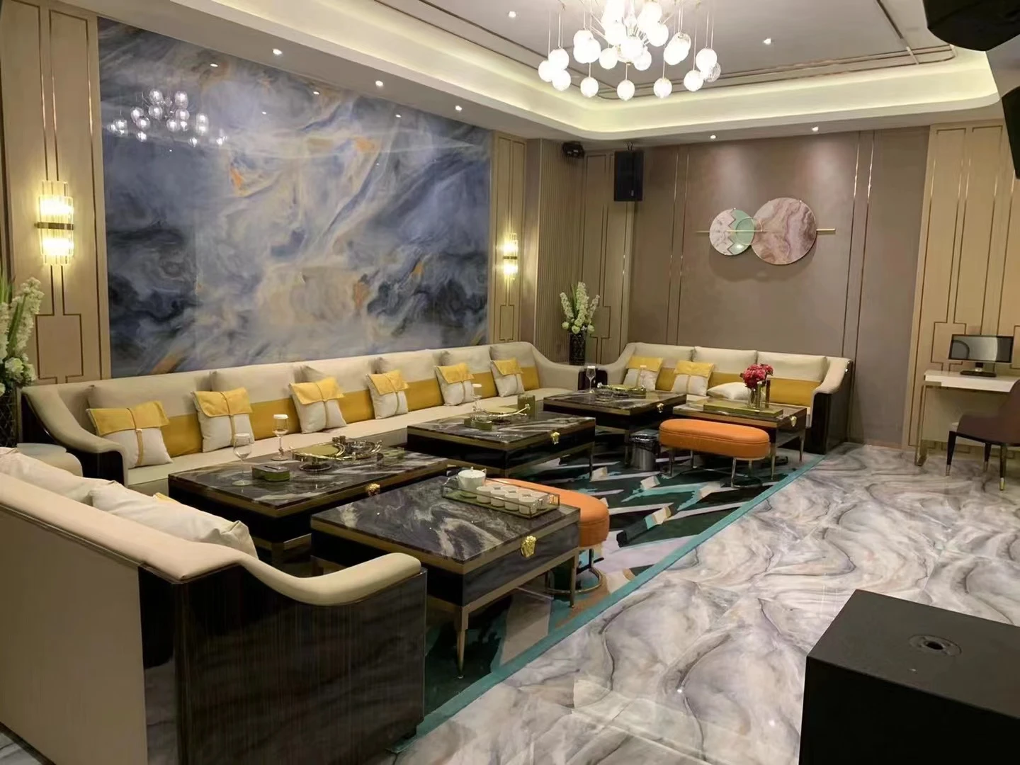 东方魅力商务KTV豪华包厢