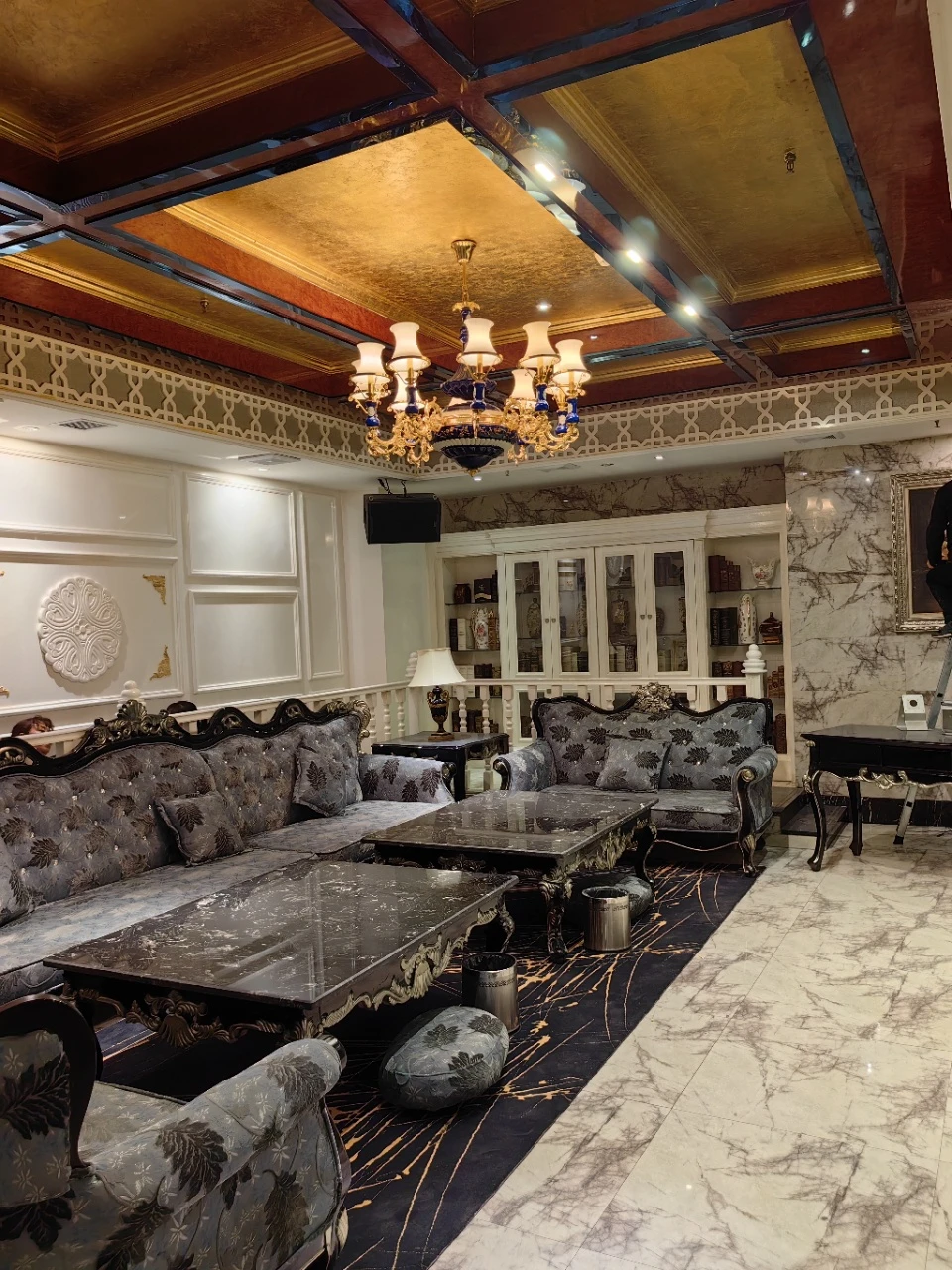 太原兴悦商务KTV预订电话|市内免费专车接送|商务宴请首选