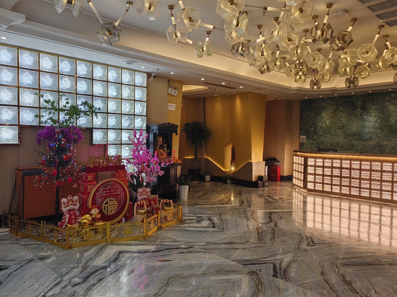 宝丽汇商务KTV精致小食与酒水