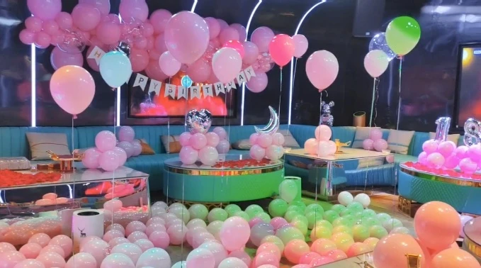 东方国际商务KTV豪华包厢内景