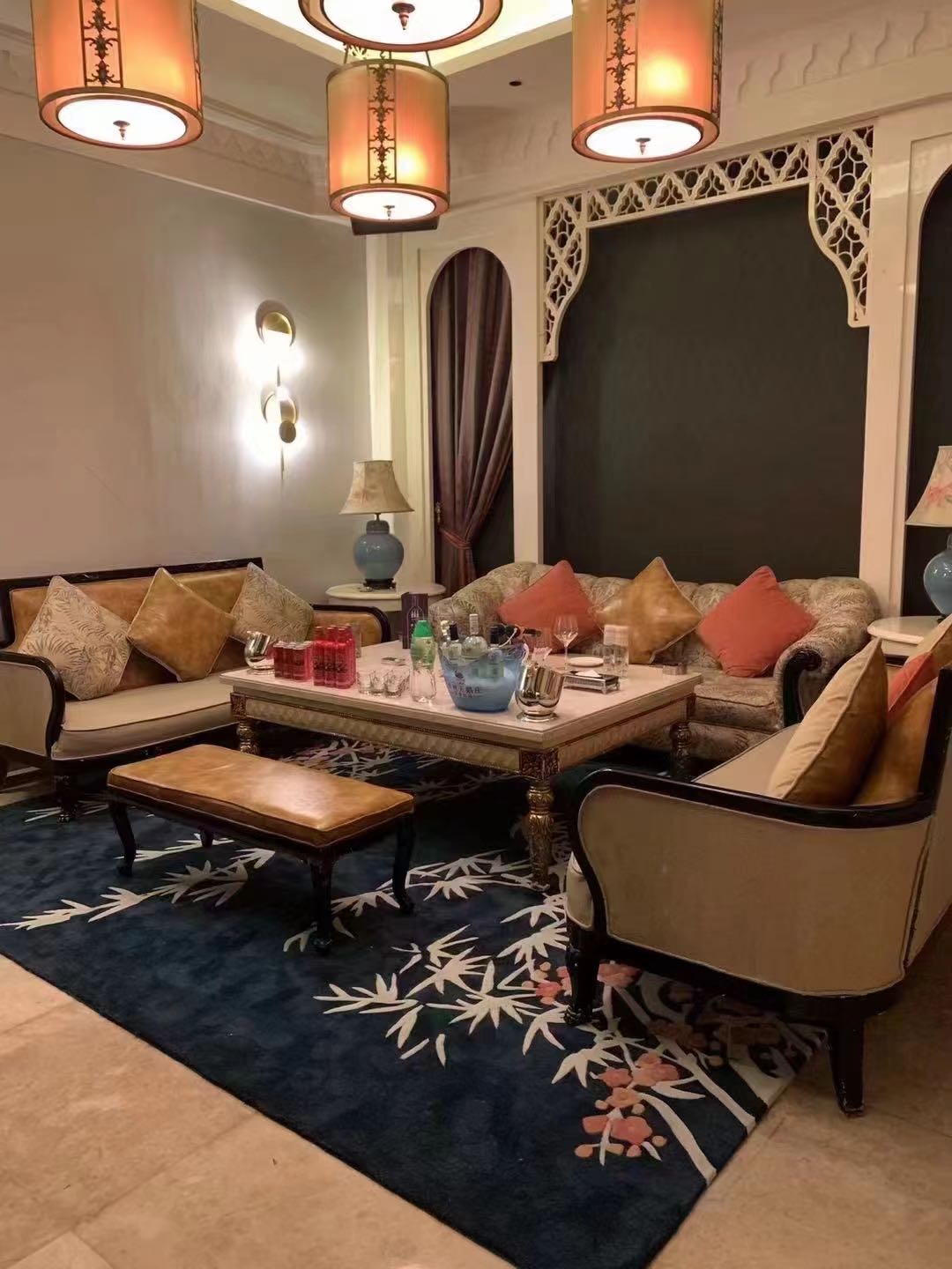 徐州罗森商务KTV预订：万科翡翠天地里的午夜战场