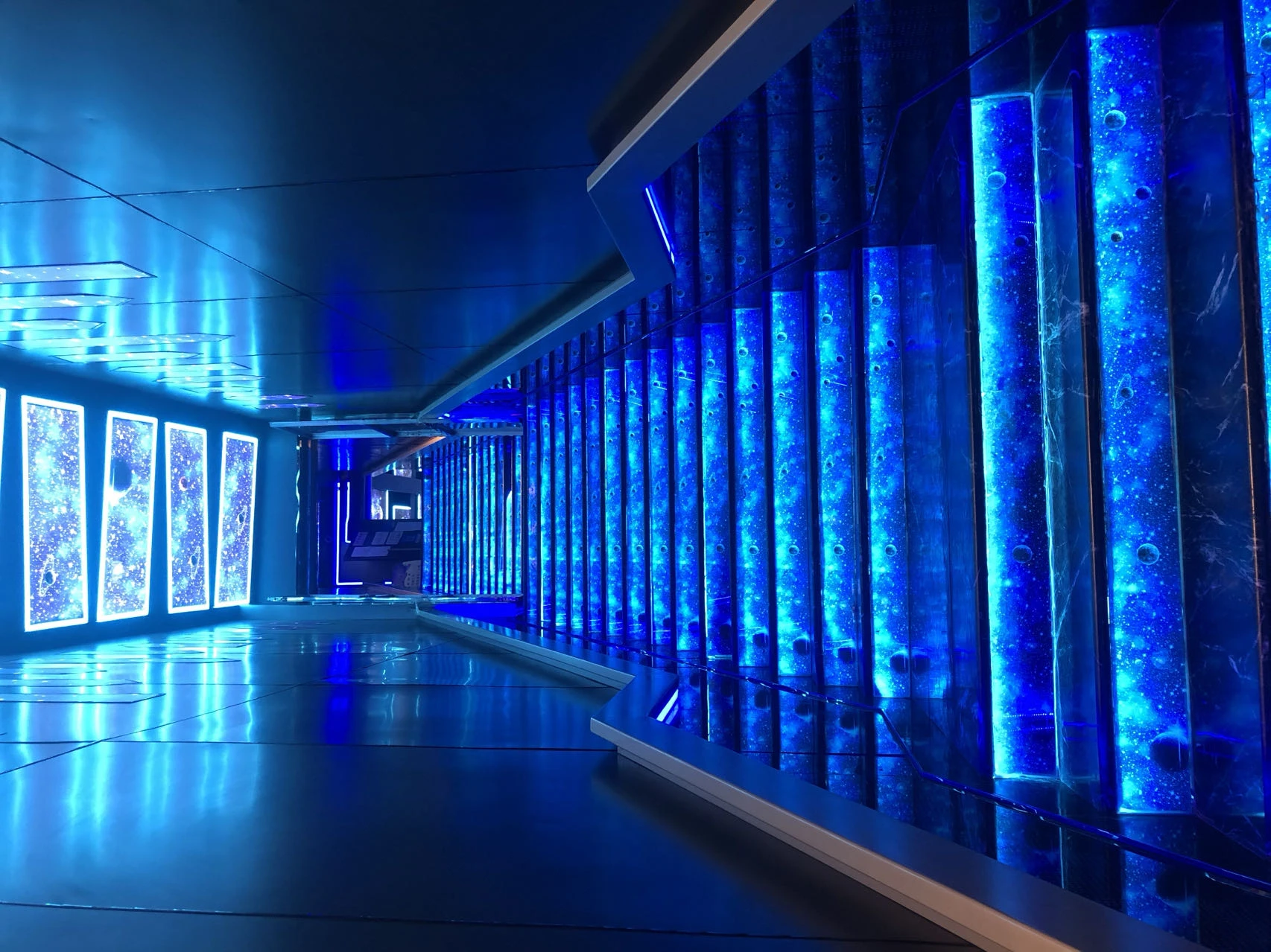 青岛新帝都商务俱乐部中房精致灯光