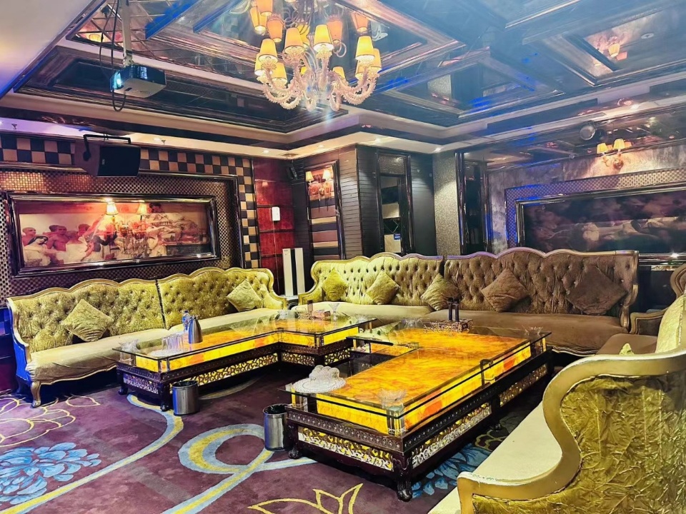 上海花好月圆商务KTV主题派对房