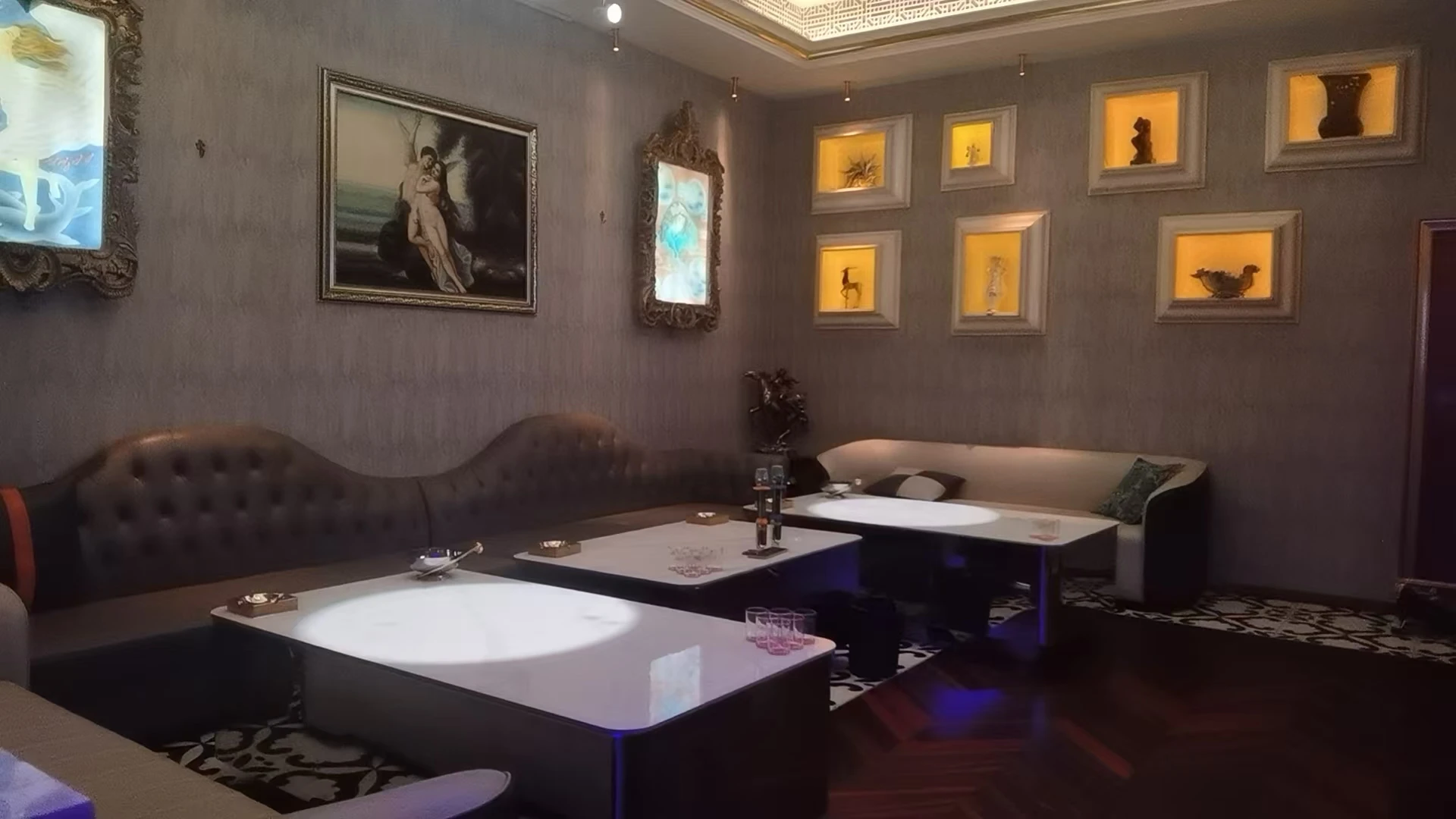 南京商务KTV六潮汇豪华包厢