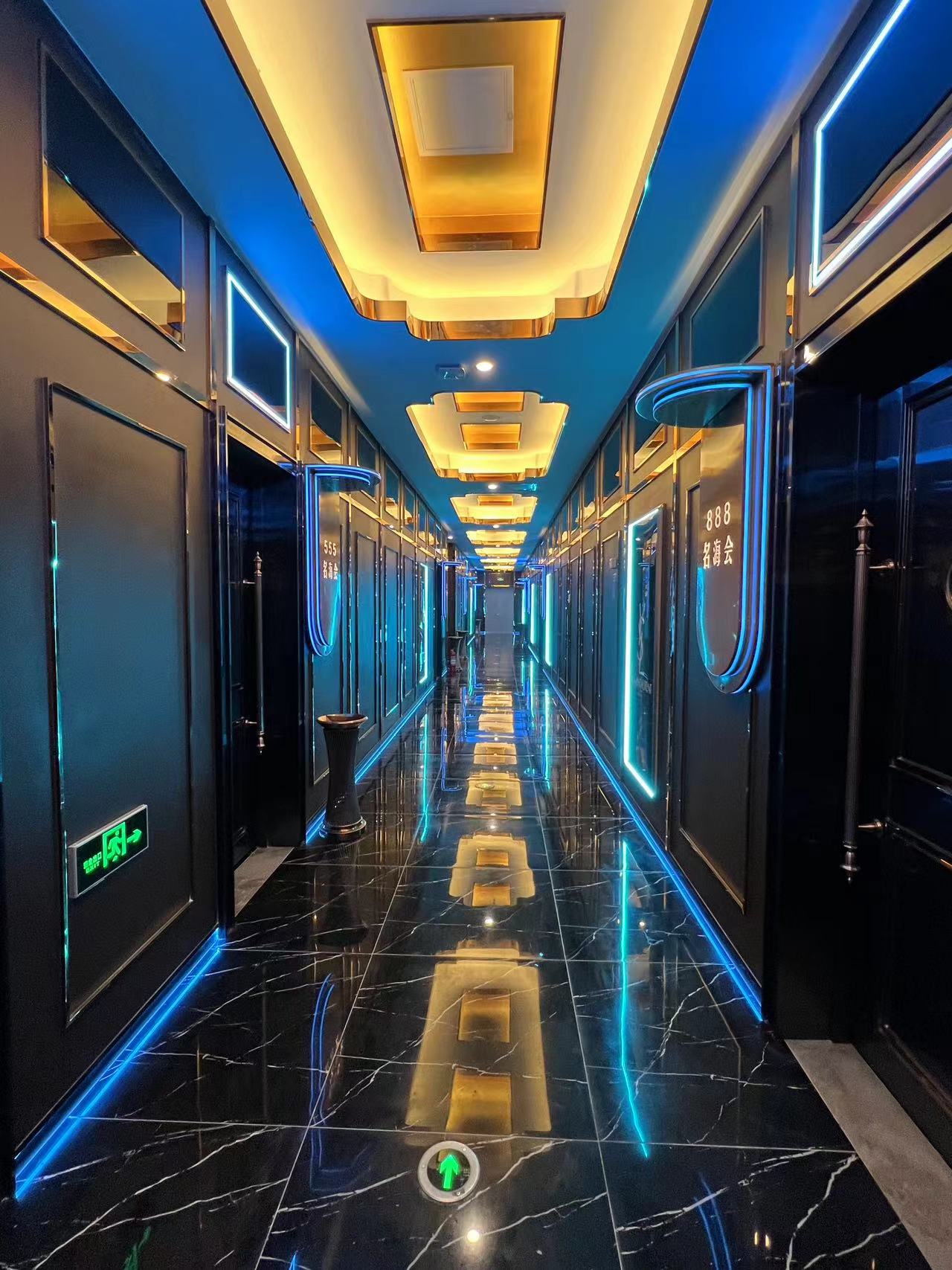 名海娱乐商务KTV服务人员