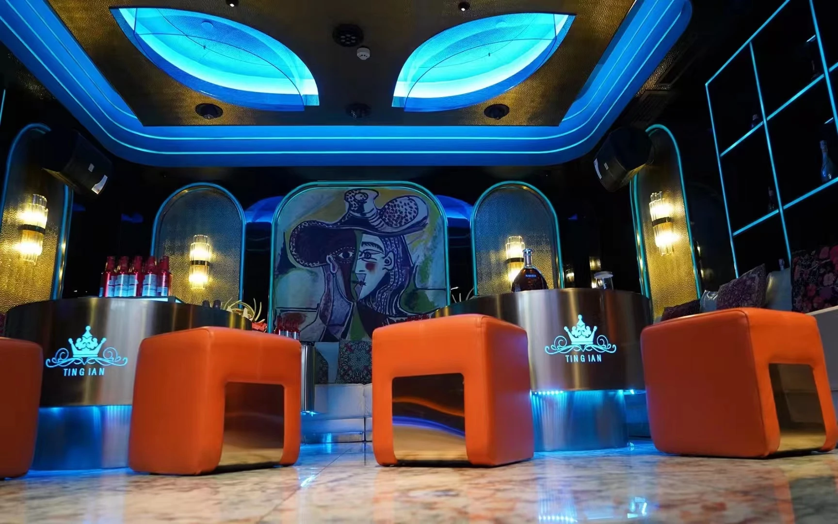 武汉星月汇商务KTV小包夜幕图