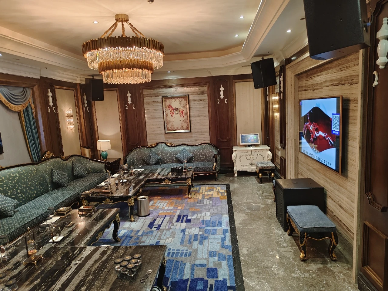 合肥倾国城商务KTV预订|尊享高端包厢与免费专车接送