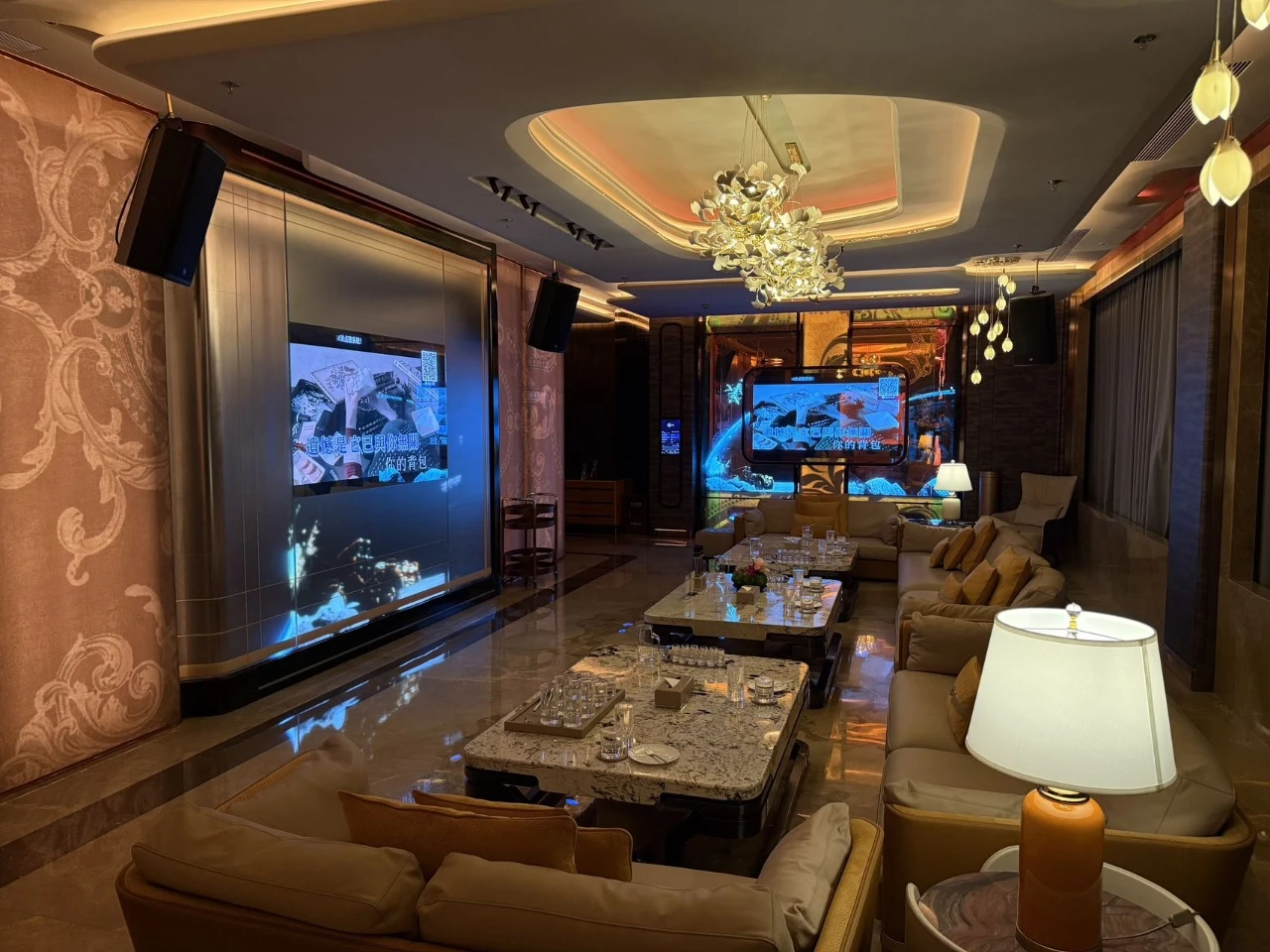 上海缤纷年代商务KTV预订_高端夜生活新地标