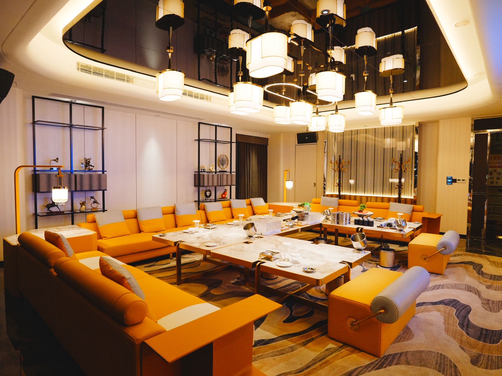 重庆游艇会商务KTV江景房奢雅夜景