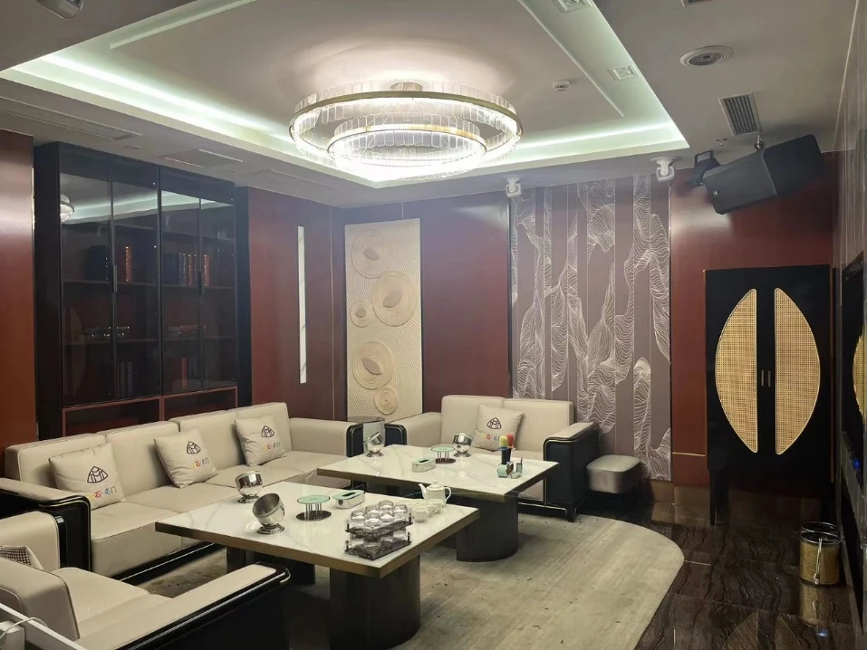上海钻石名门商务KTV水晶长廊
