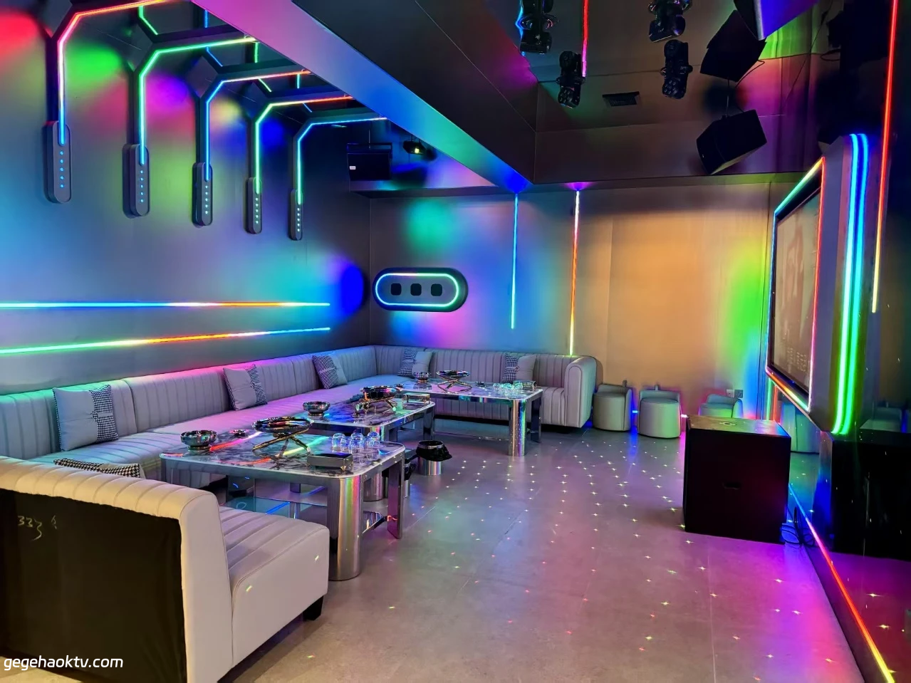 鑫湟国际商务KTVVIP包间