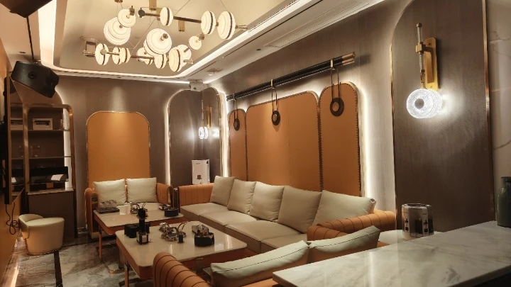 上海商务KTV绚丽灯光