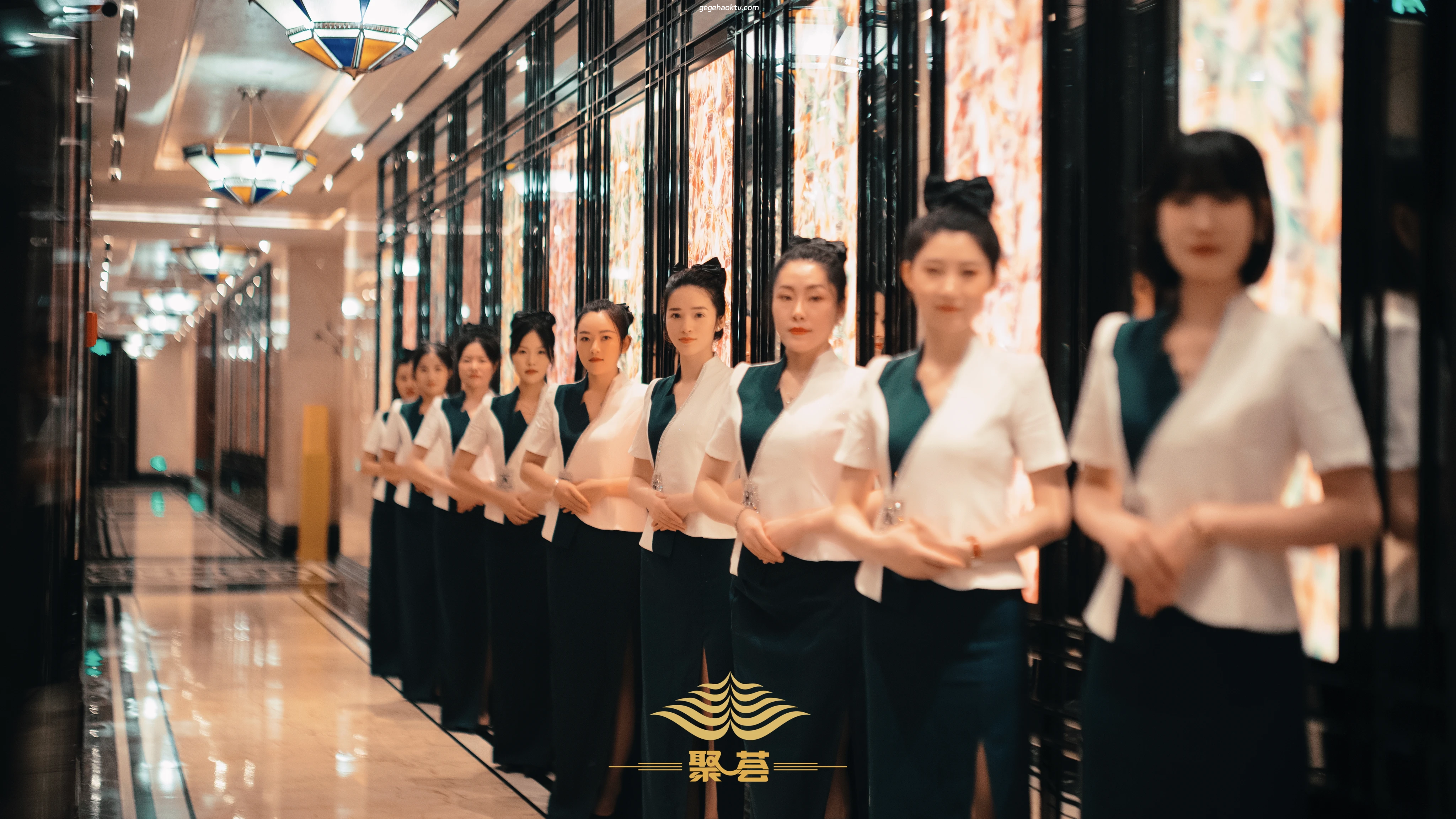 曼国商务KTV外观夜景