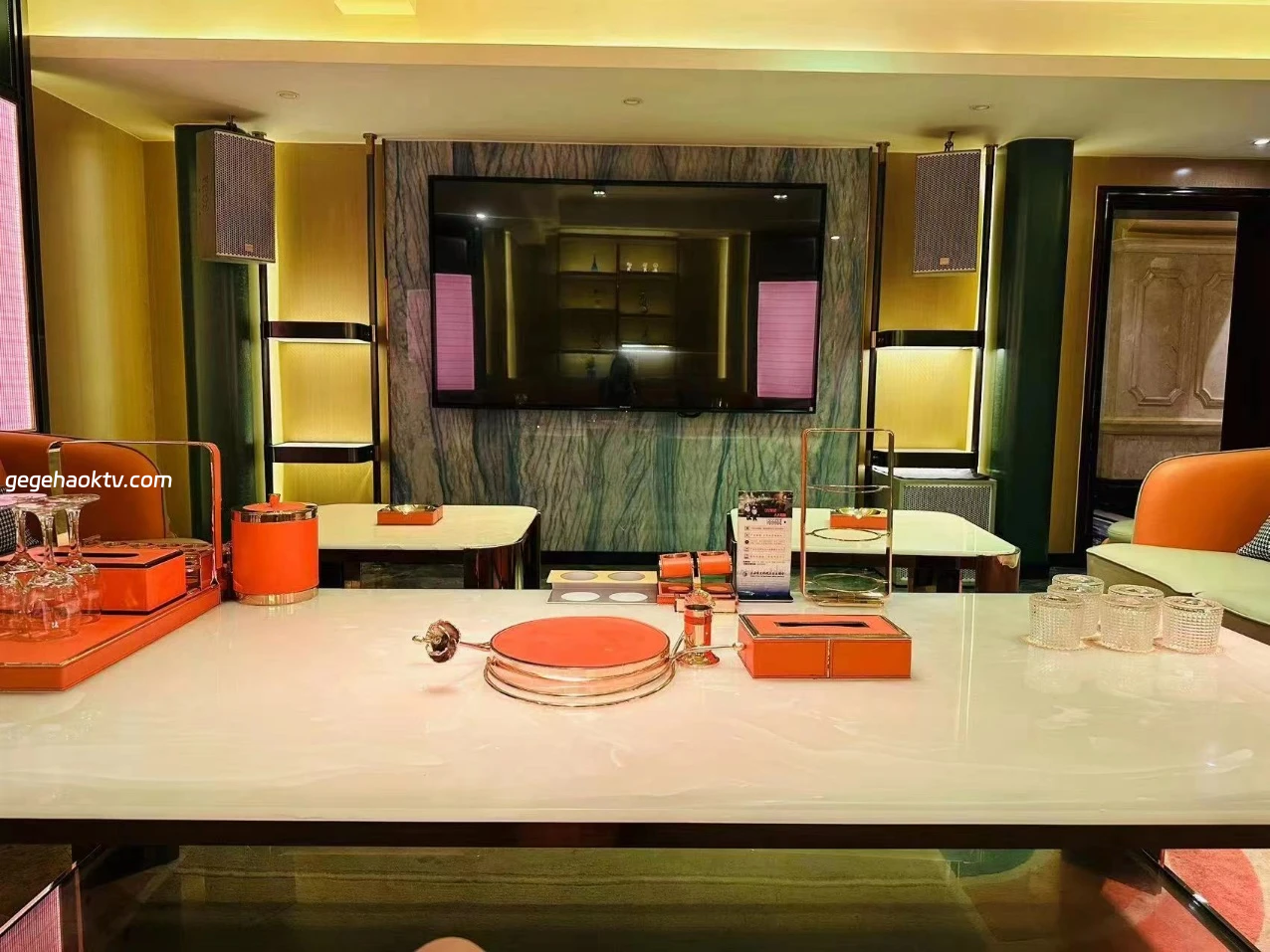 天津商务KTV金乐华：夜色里的城市脉搏预订