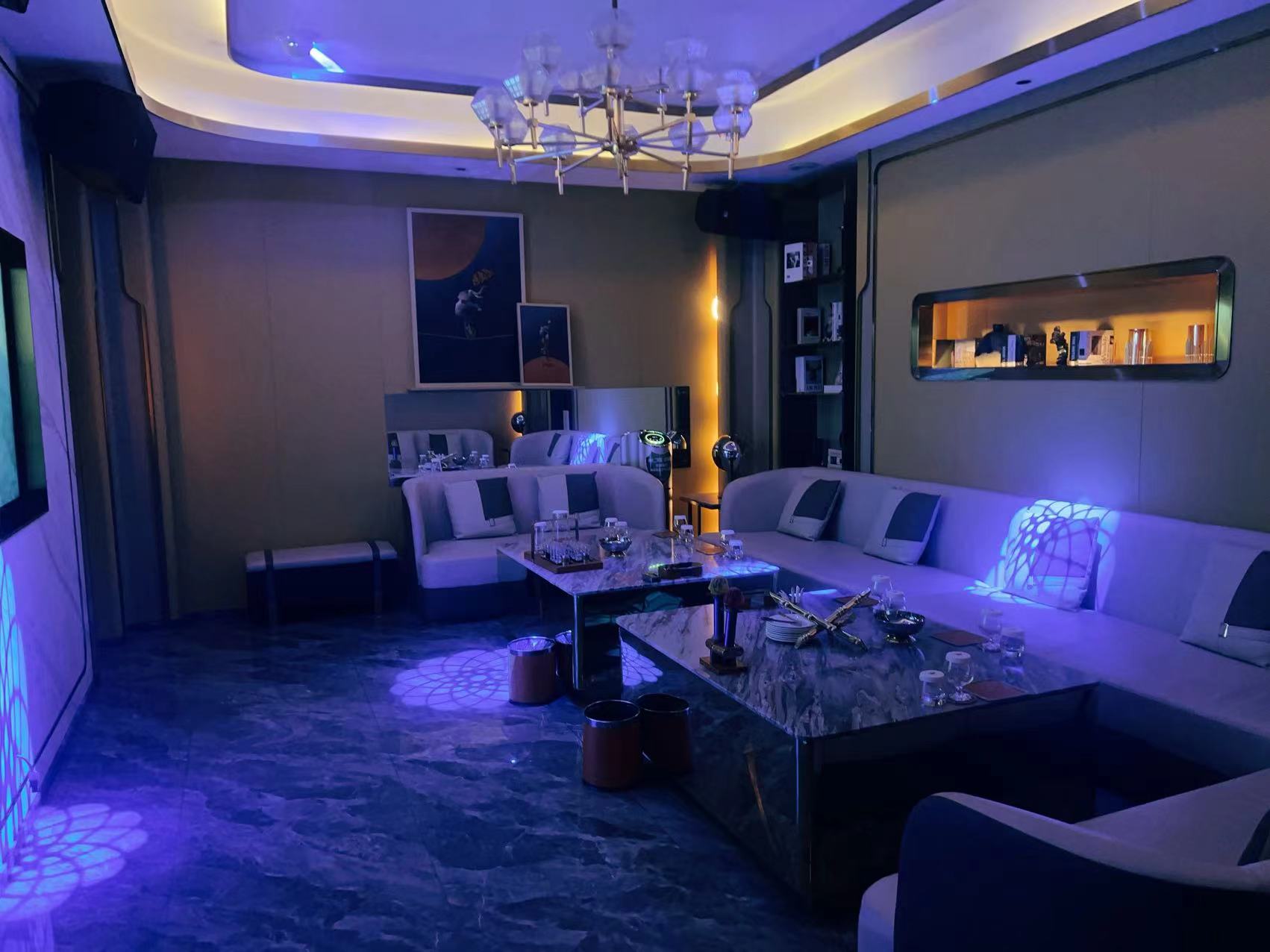 上海威尼斯公馆商务KTV吧台酒墙