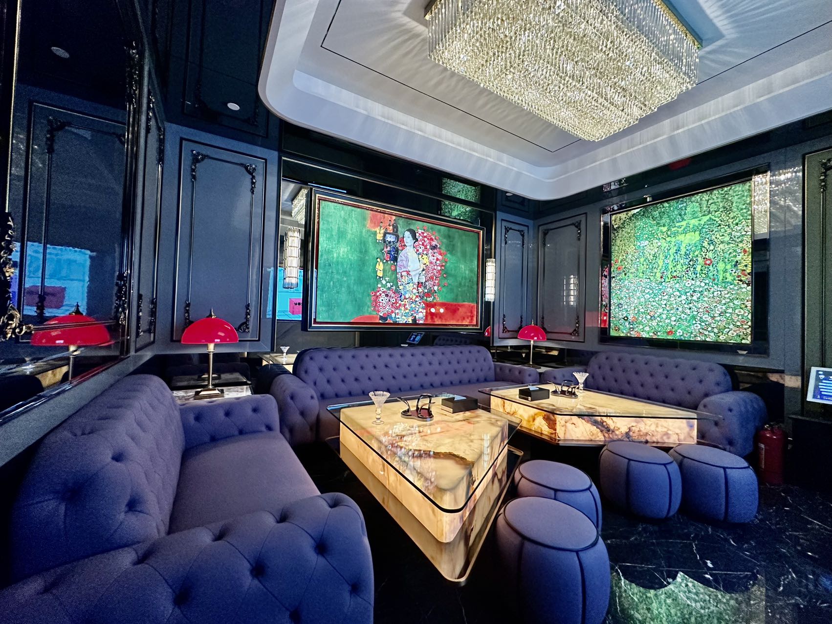 广州新·W经典会所商务KTV预订 | 高端夜生活首选