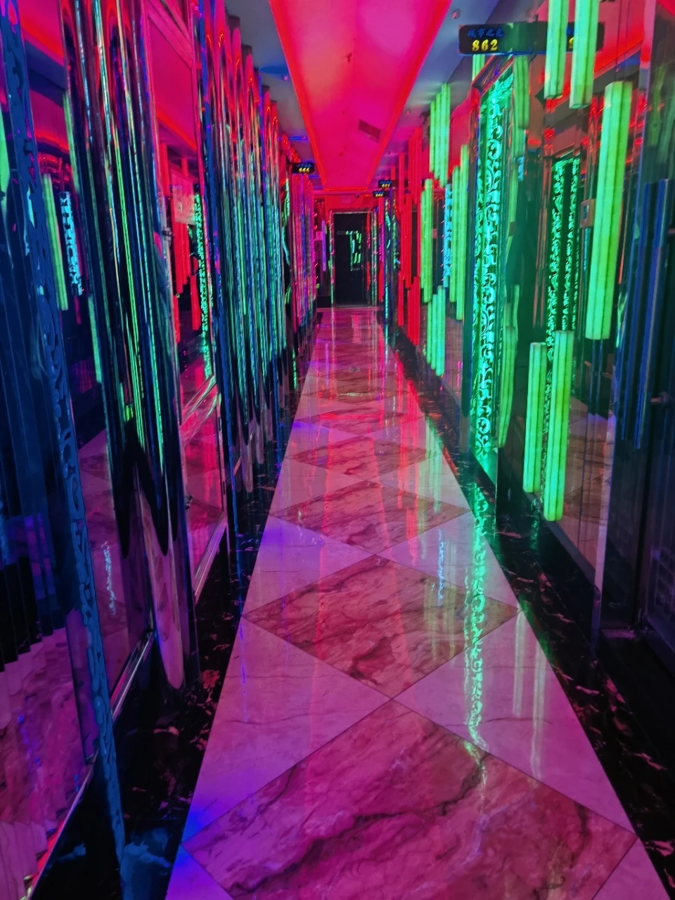 上海商务KTV城市之光走廊