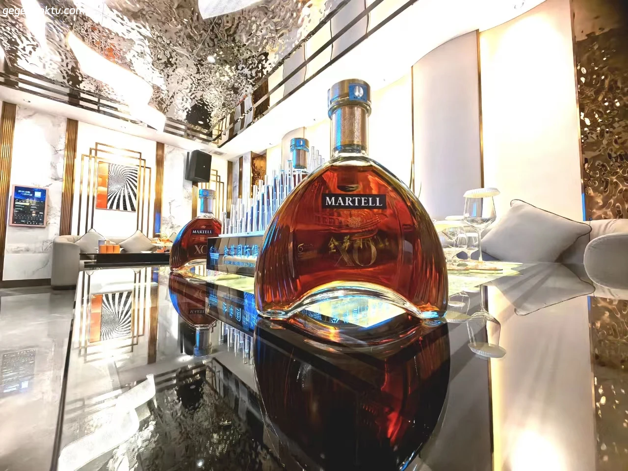 裕通金尊商务KTV甄空主题包厢