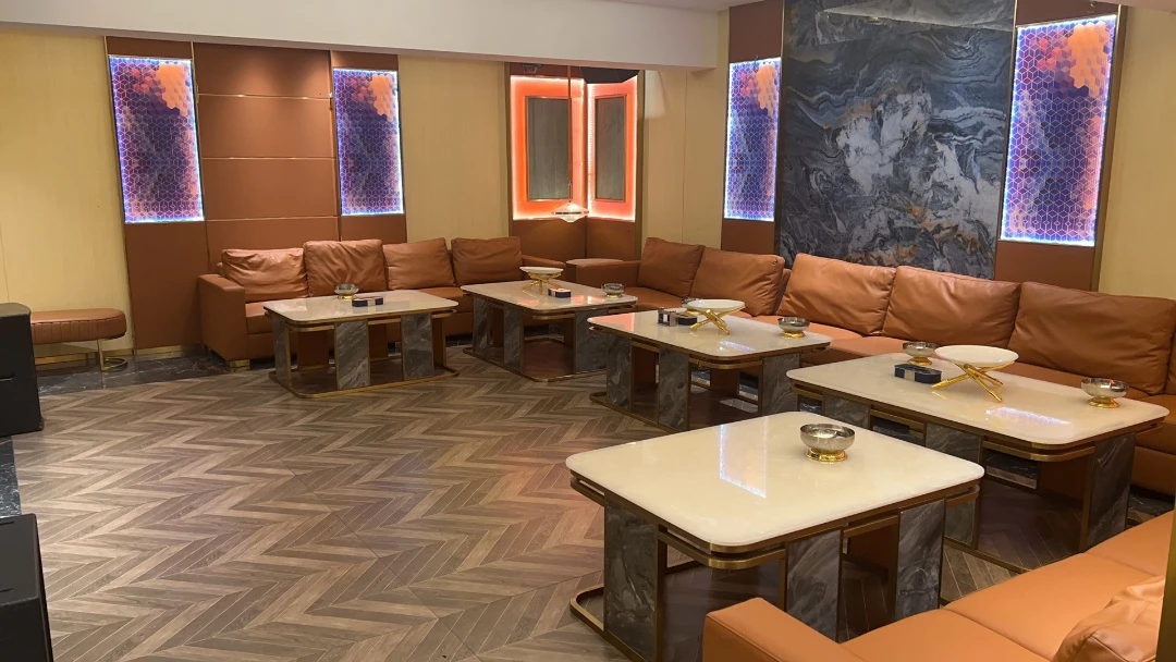 紫京商务KTV甄空主题包厢