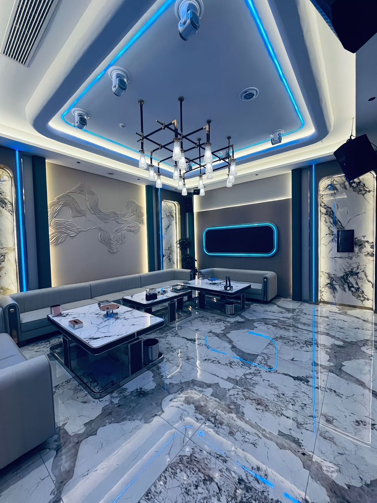 青岛云鼎会商务KTV超大派对房