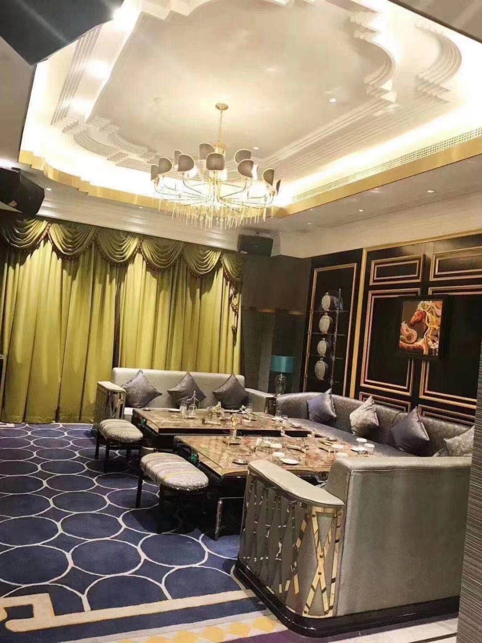 宝莲汇商务KTV夜景外观