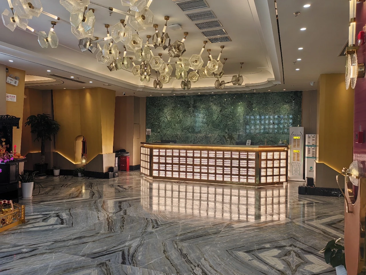 宝丽汇商务KTV璀璨走廊