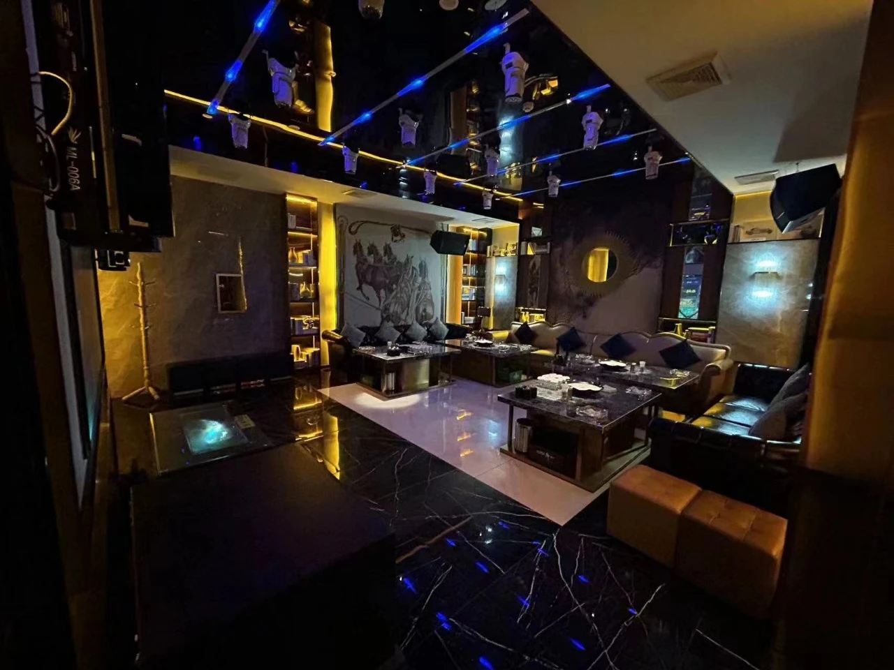 南宁商务KTV预订首选——佰豪汇商务KTV体验升级