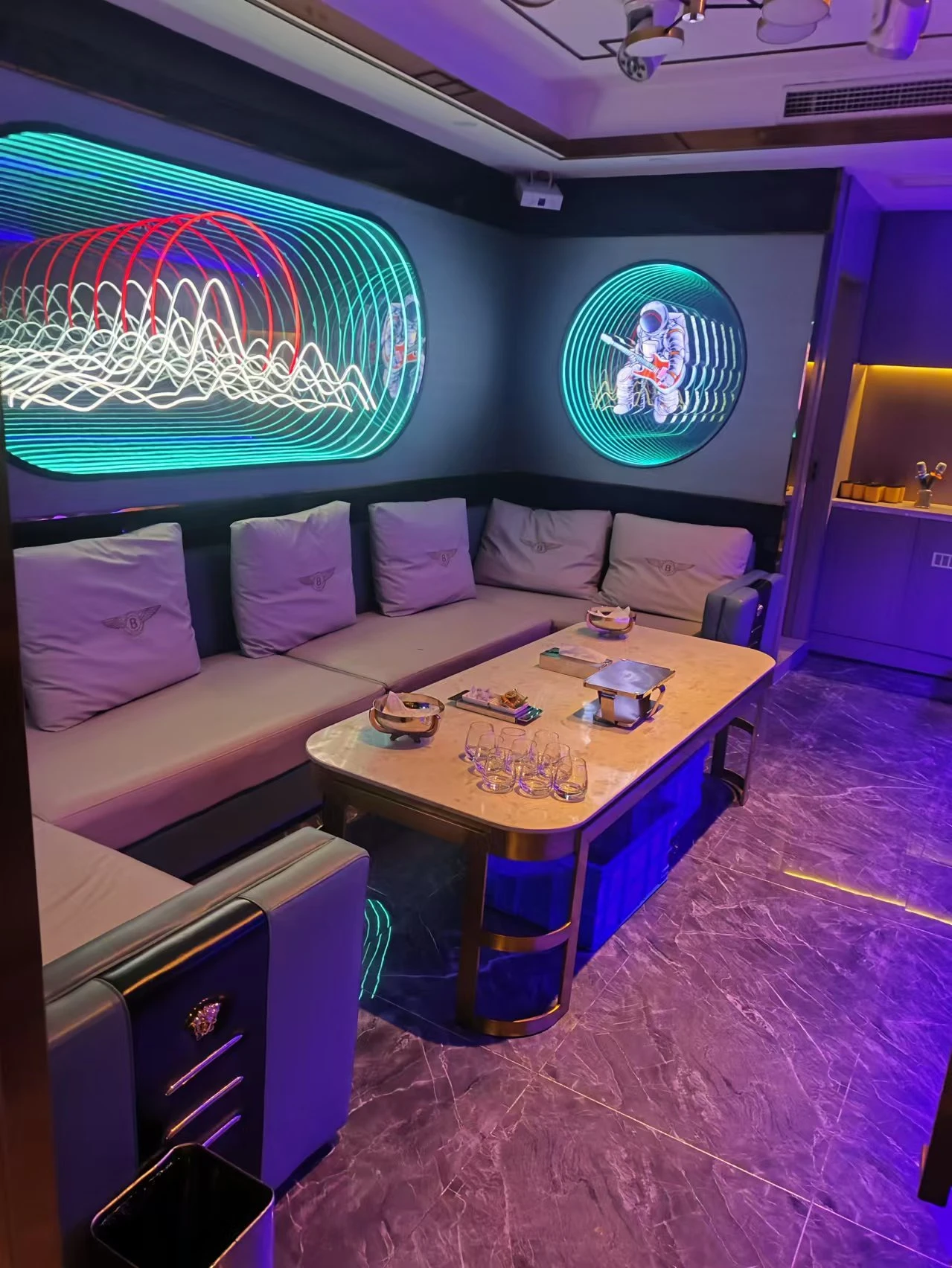 上海潮流汇商务KTV预订_低消透明_免费专车接送