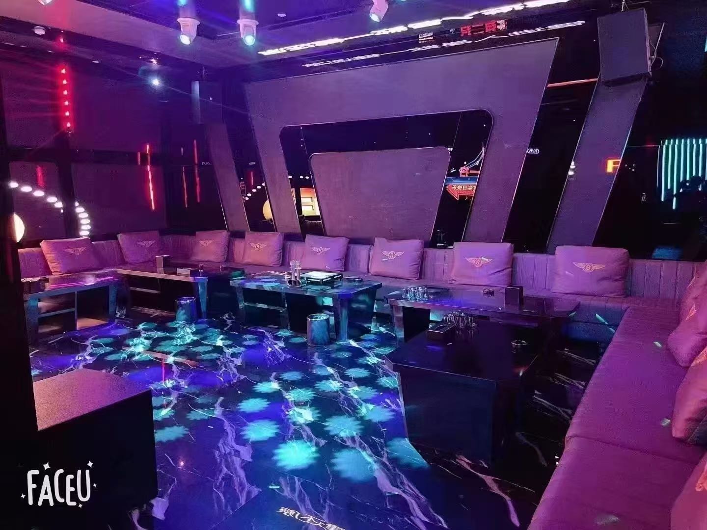 昆明商务KTV预订首选：尚顶PARTY K奢享夜生活