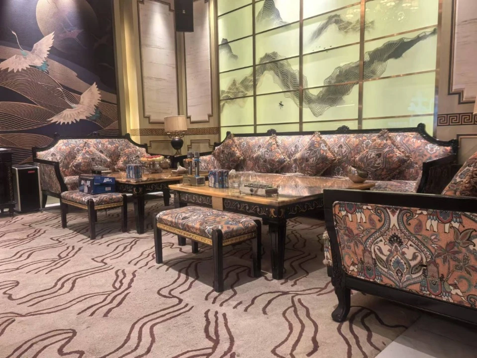 上海欣海国际商务KTV外景灯光璀璨