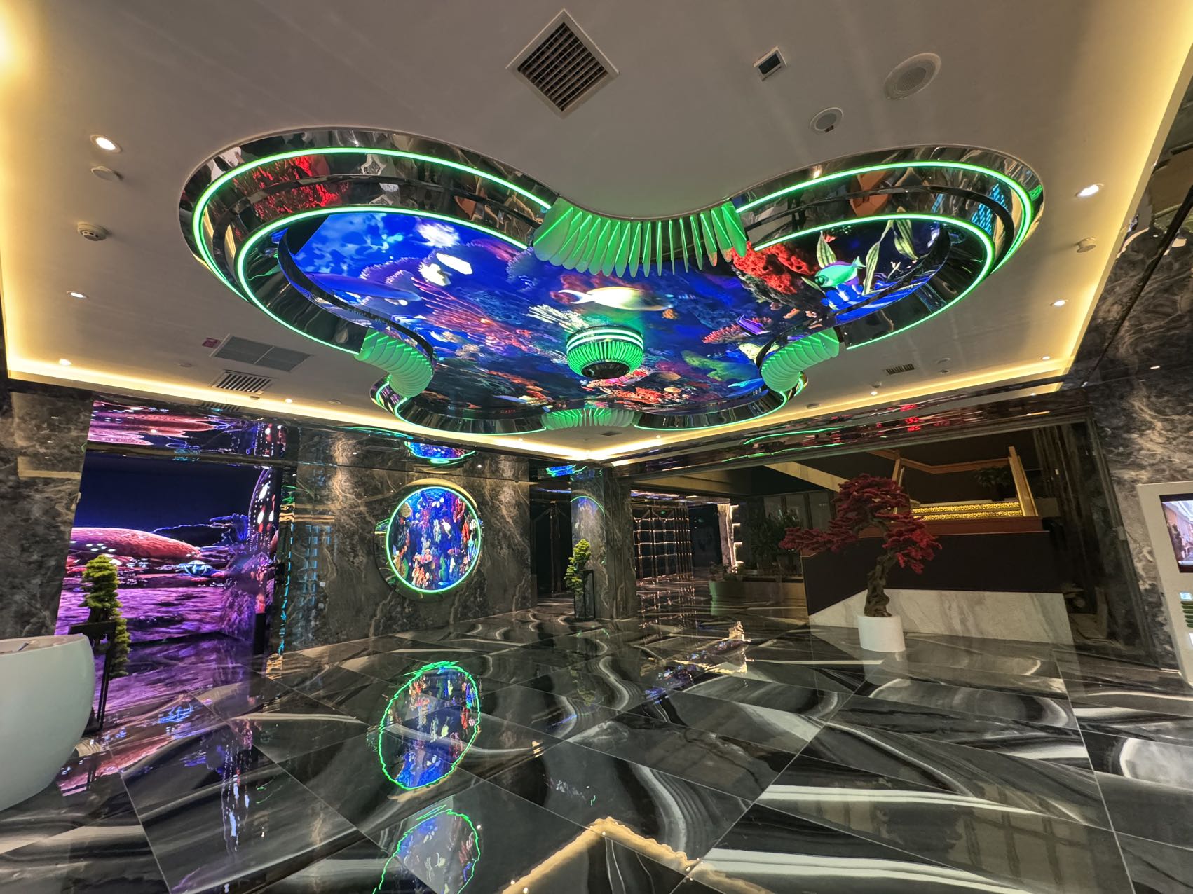 西安华莱美商务KTV：古都夜色下的镜面微醺