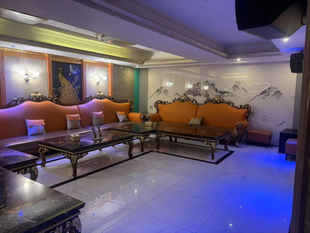 上海港鸿大酒店商务KTV奢华包厢夜景