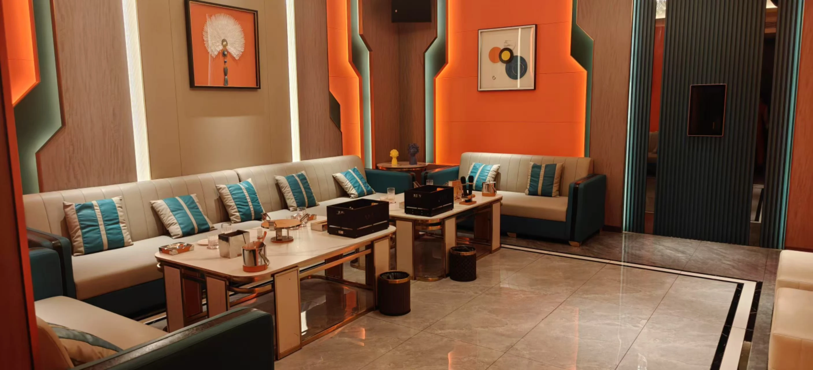 太原铂金汇商务KTV酒水展示