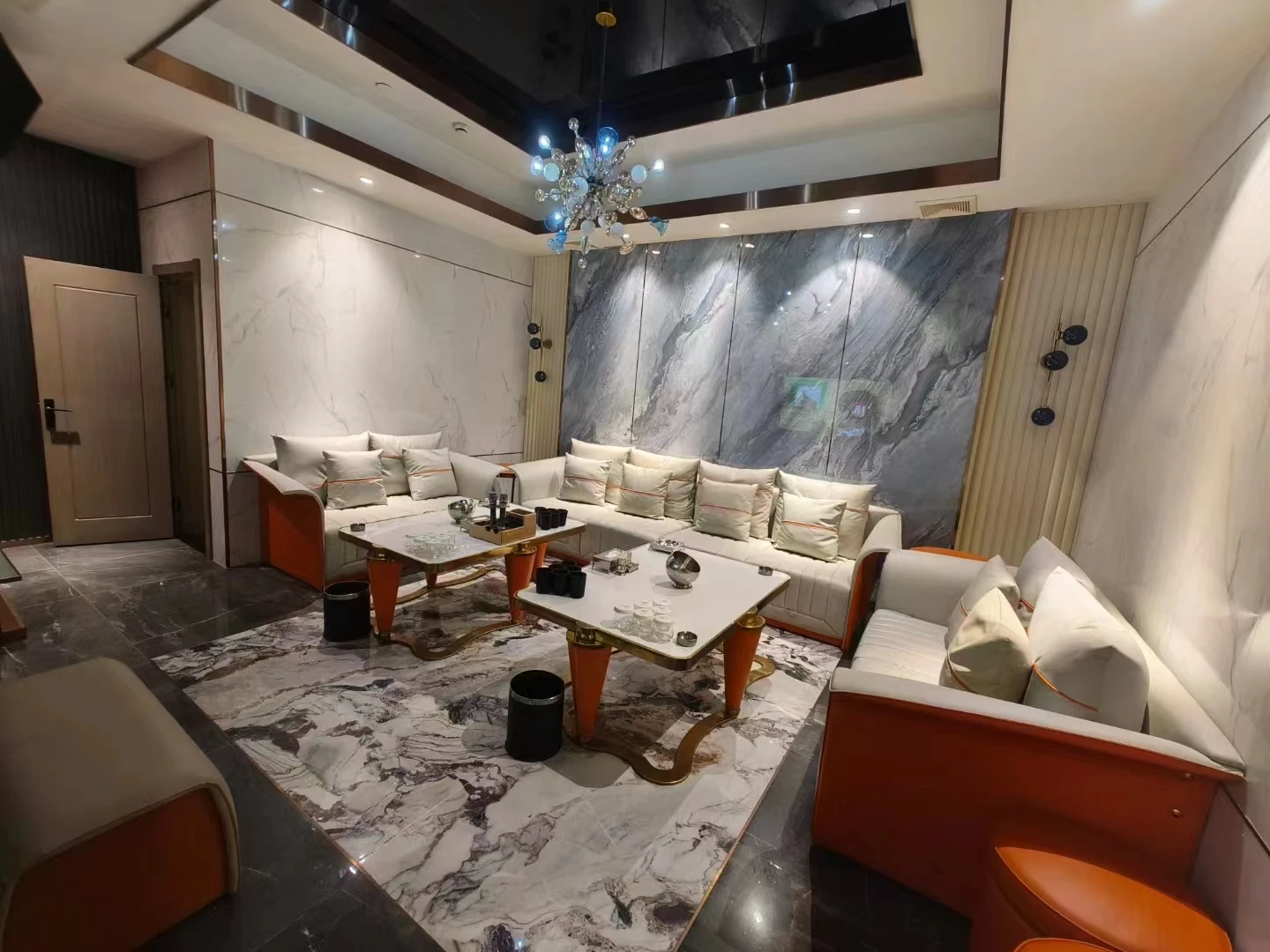 南京市商务KTV预订首选 金太隆酒店名爵商务KTV