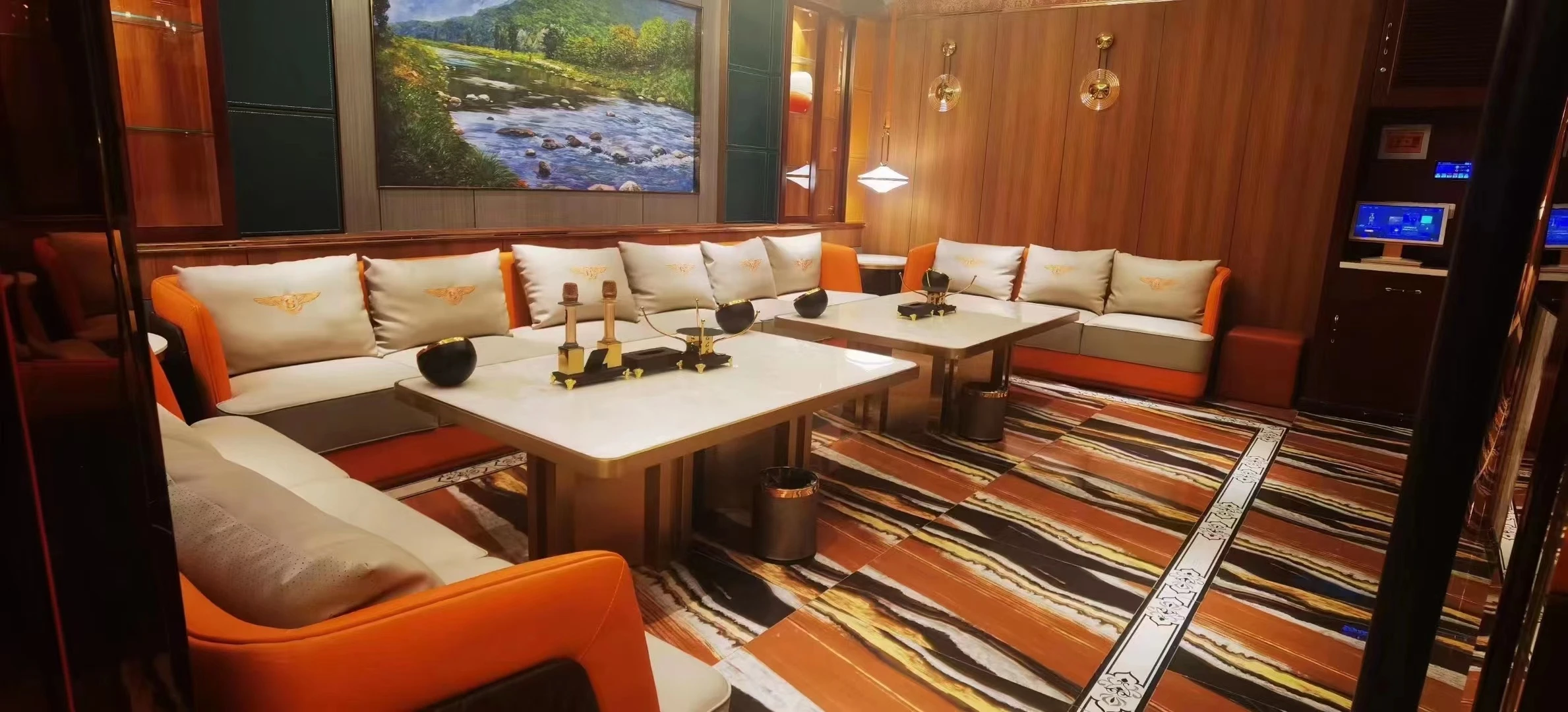 上海商务KTV至尊娱乐yan员互动