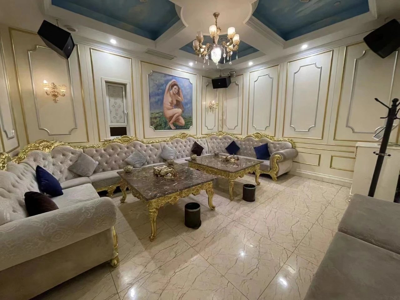 上海弘艺国际商务KTV预订 | 魔都高端夜生活新地标