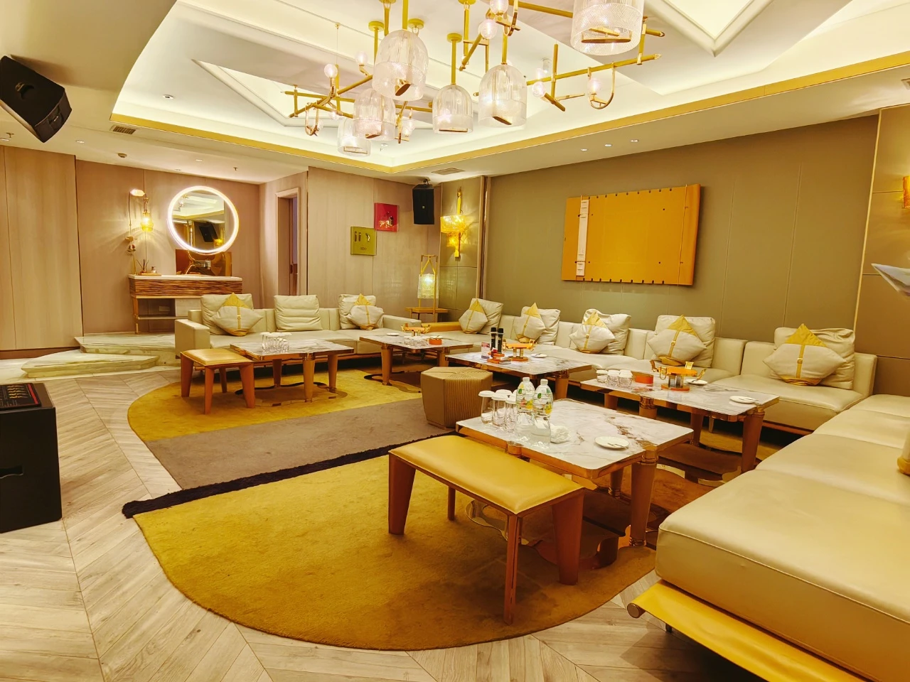 上海云顶荟商务KTV2楼雅致过道