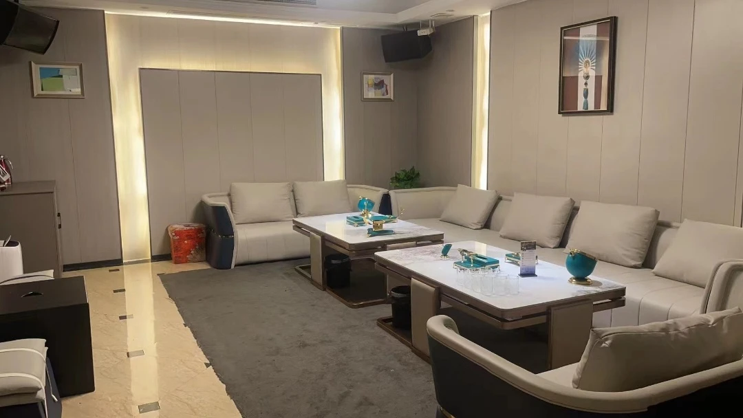 上海商务KTV峥嵘岁月预订 | 魔都高端夜生活必选场