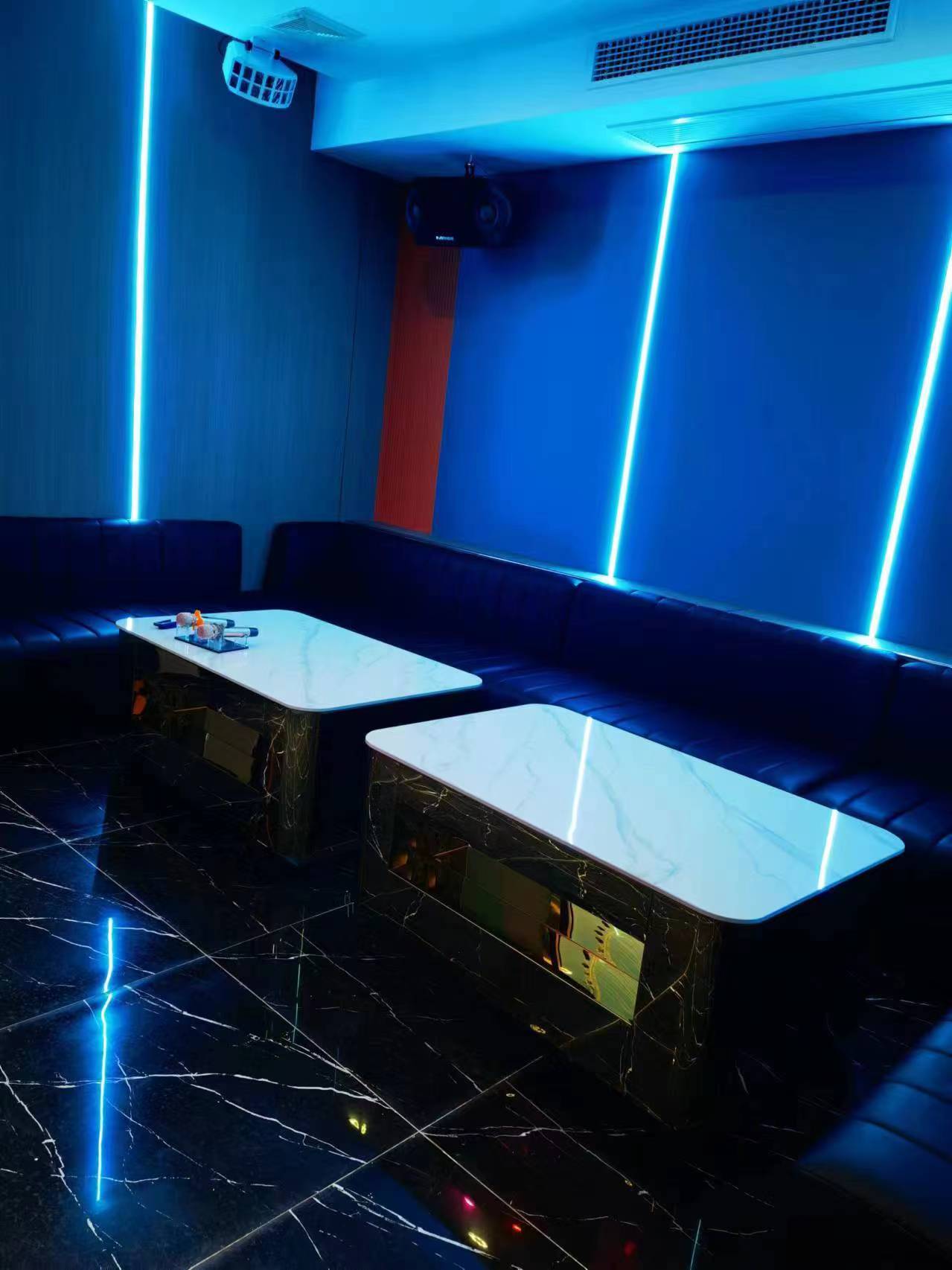 南京市浦口区英皇国际商务KTV预订_南京高端商务KTV包厢预约专车接送